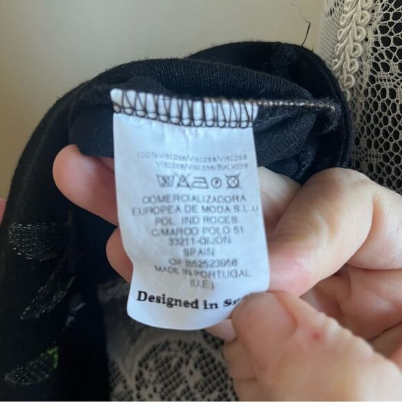 Mamatayoe Corus Floral Embroidered Open Back  Black Tank Sz Small - Picture 10 of 10